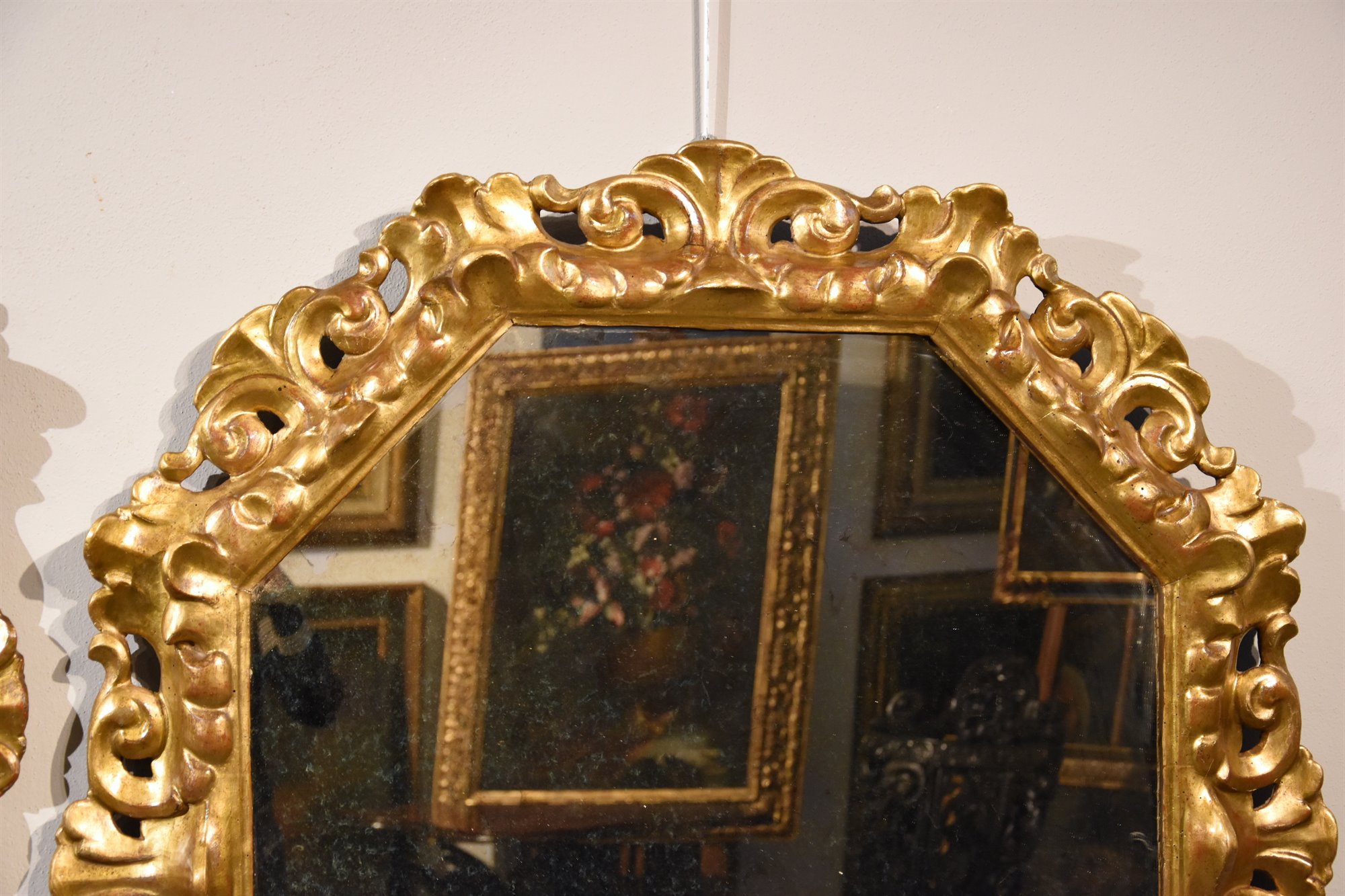 Coppia di grandi specchiere ottagonali (114 x 102 cm.)