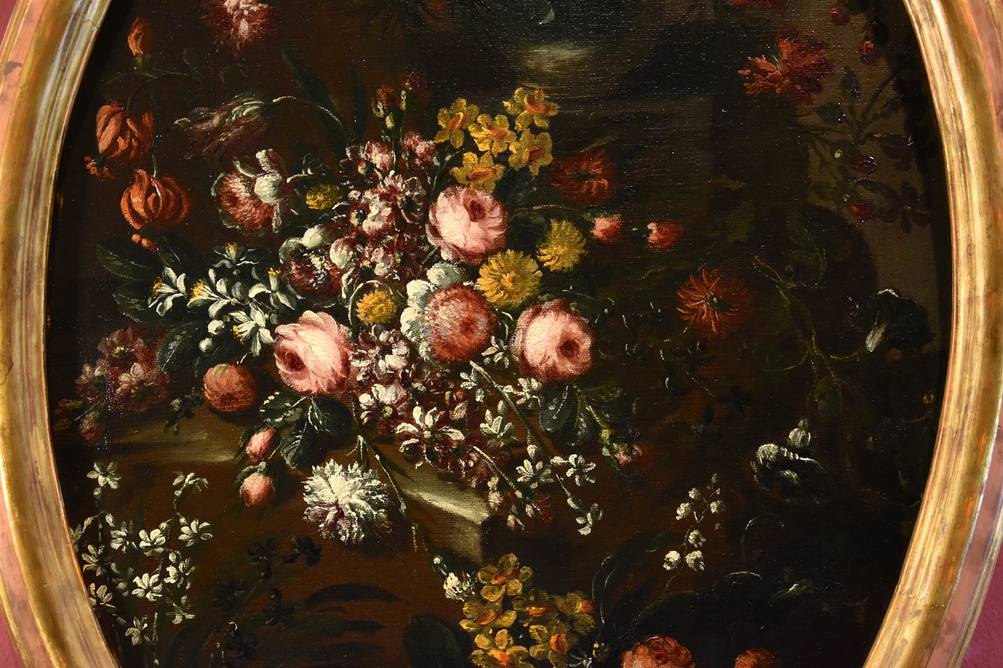 Grande composizione di fiori all'aperto (1 di 4)