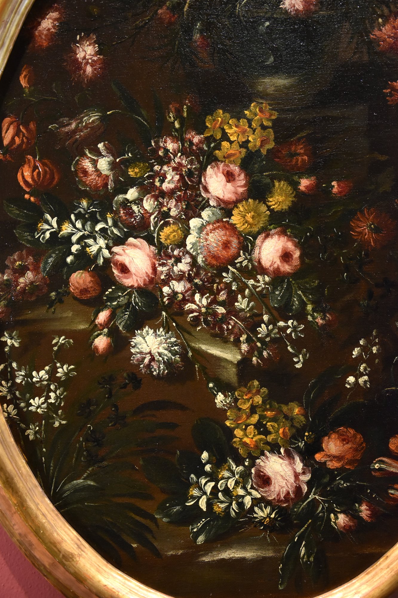 Grande composizione di fiori all'aperto (1 di 4)