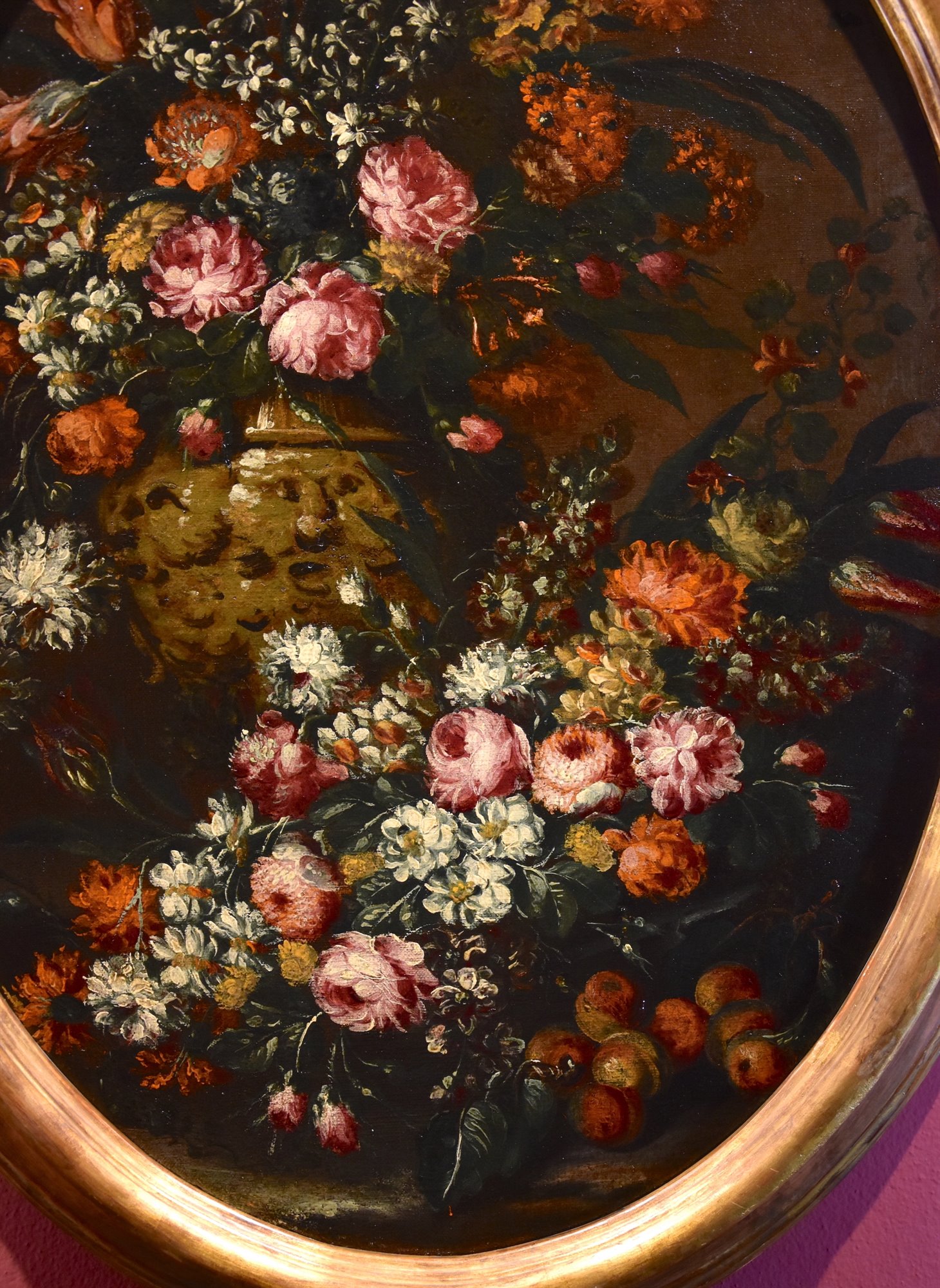 Grande composizione di fiori all'aperto (2 di 4)