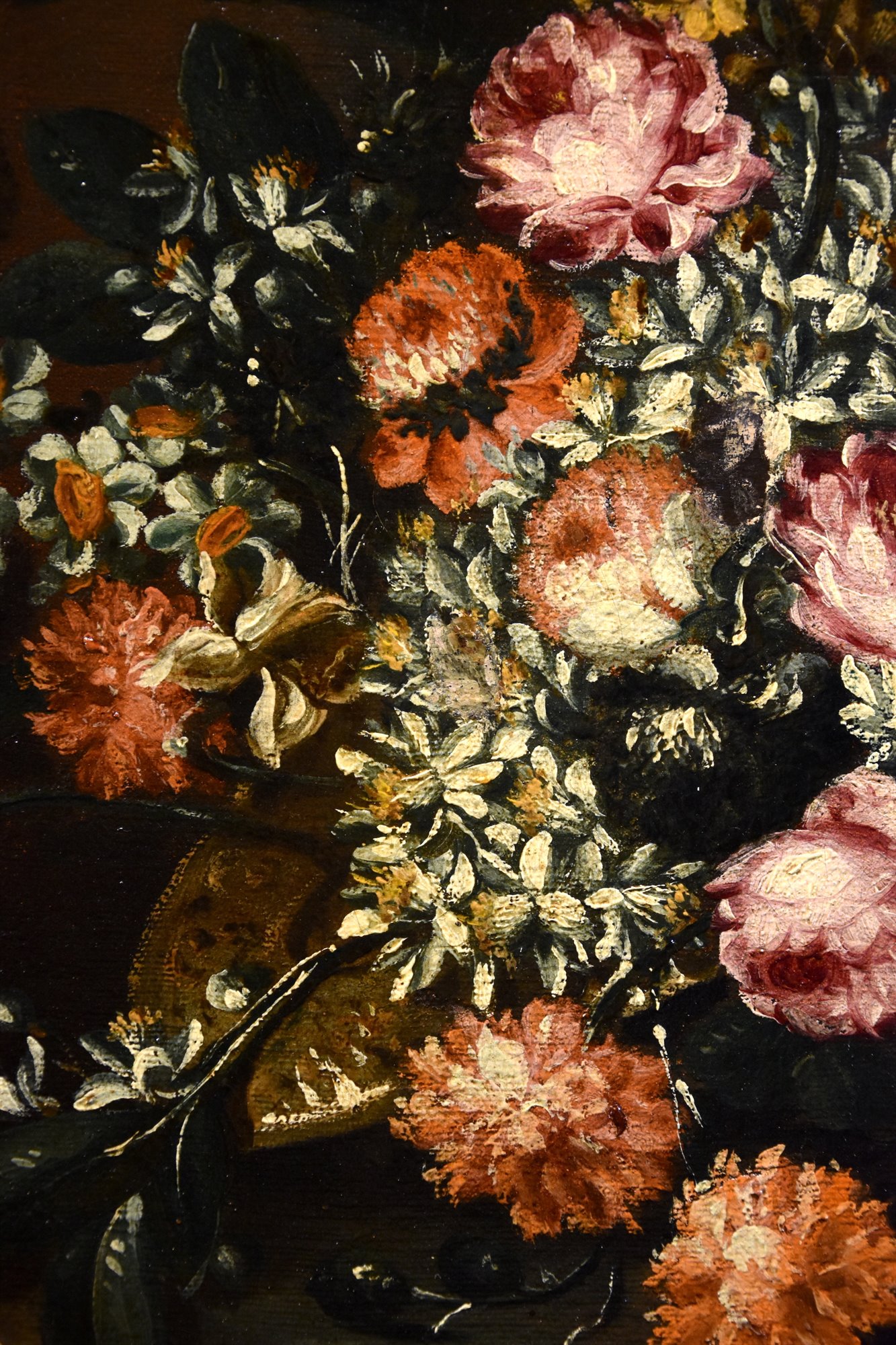 Grande composizione di fiori all'aperto (4 di 4)