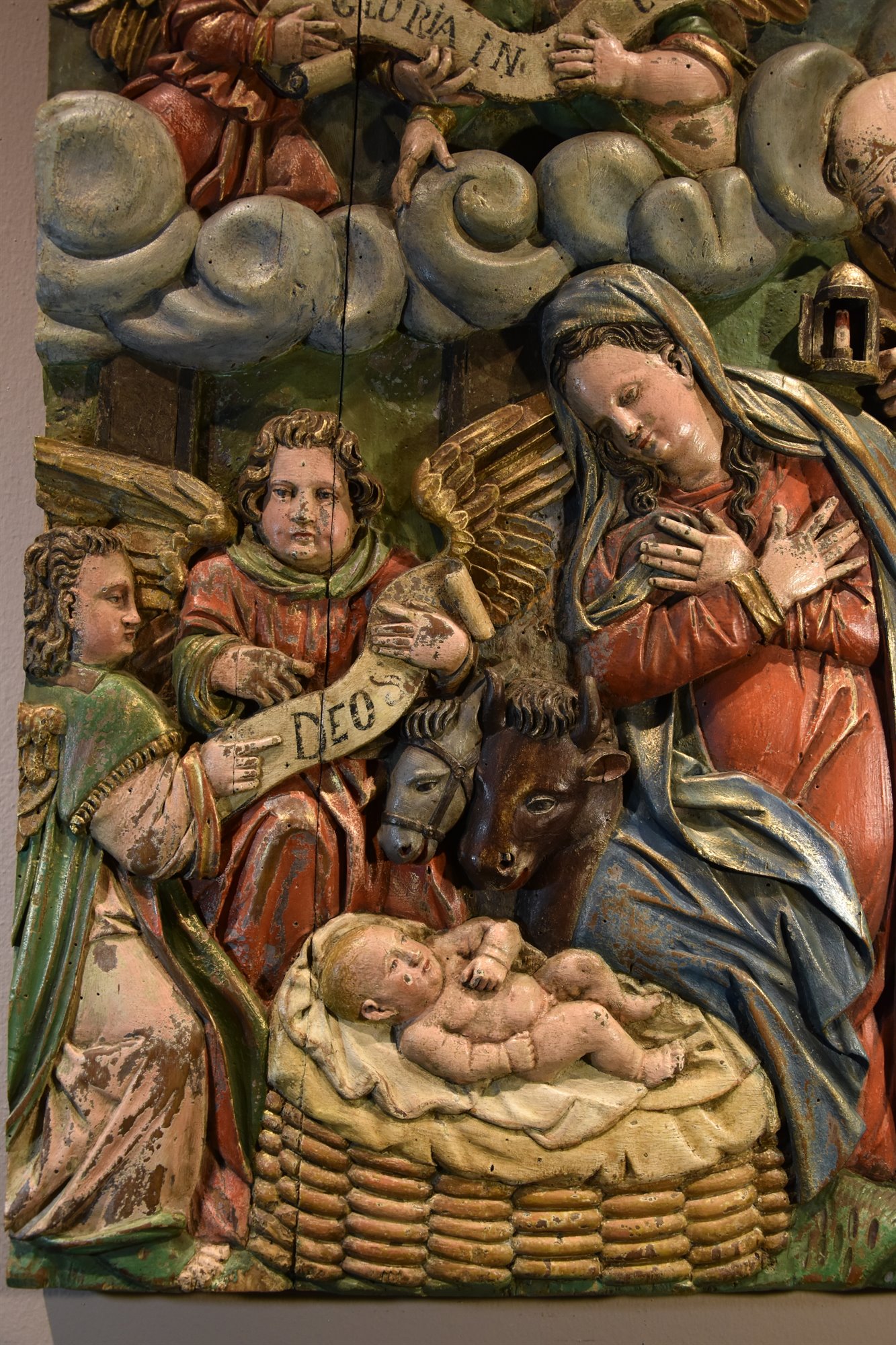 Scultura ad altorilievo raffigurante la Natività