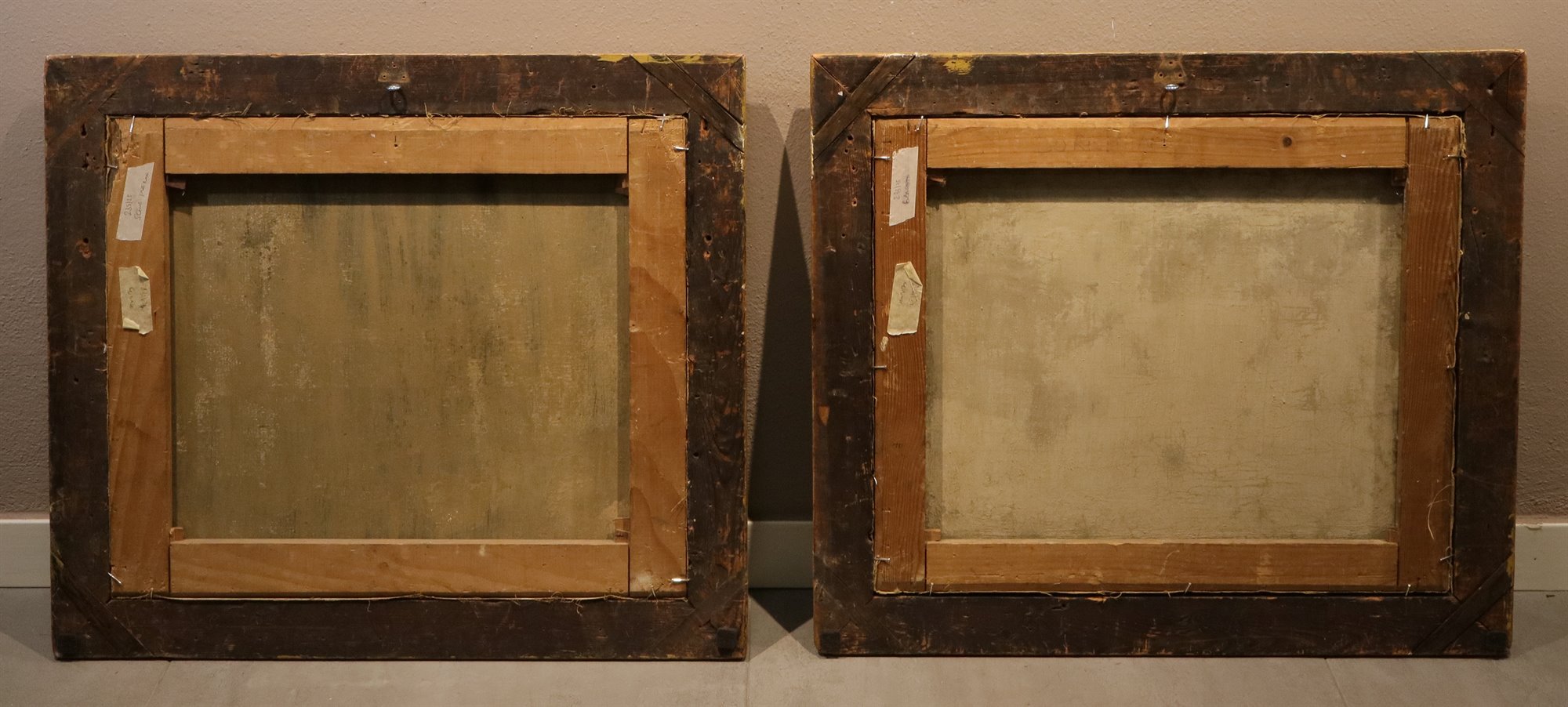 Coppia di interni con scende di genere 'Banchetto' e 'Rissa'