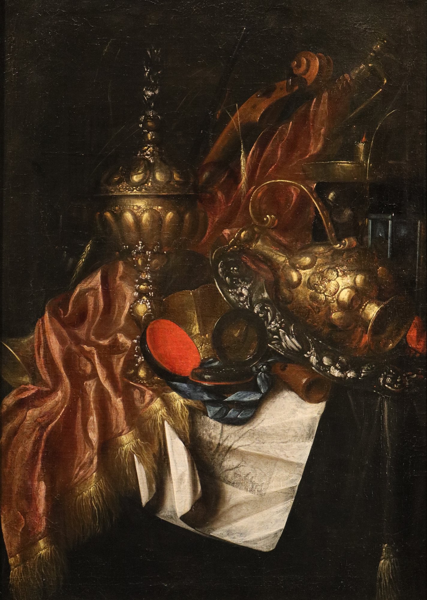 Natura morta Vanitas con oggetti preziosi, strumenti musicali e disegni