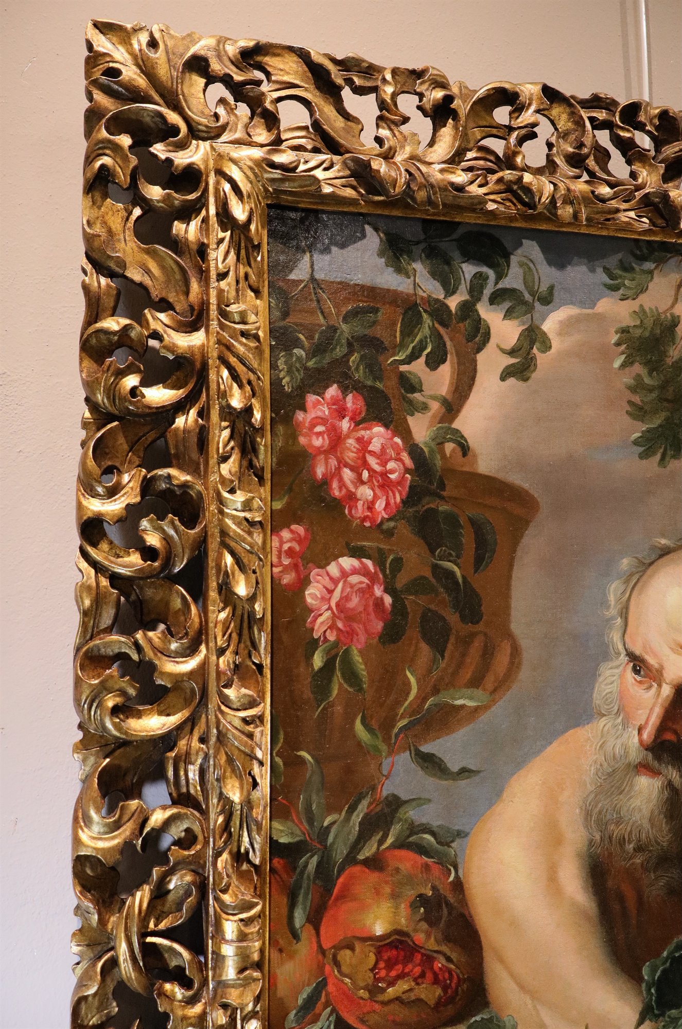 Ritratto del filosofo greco Diogene con composizione di frutta e fiori