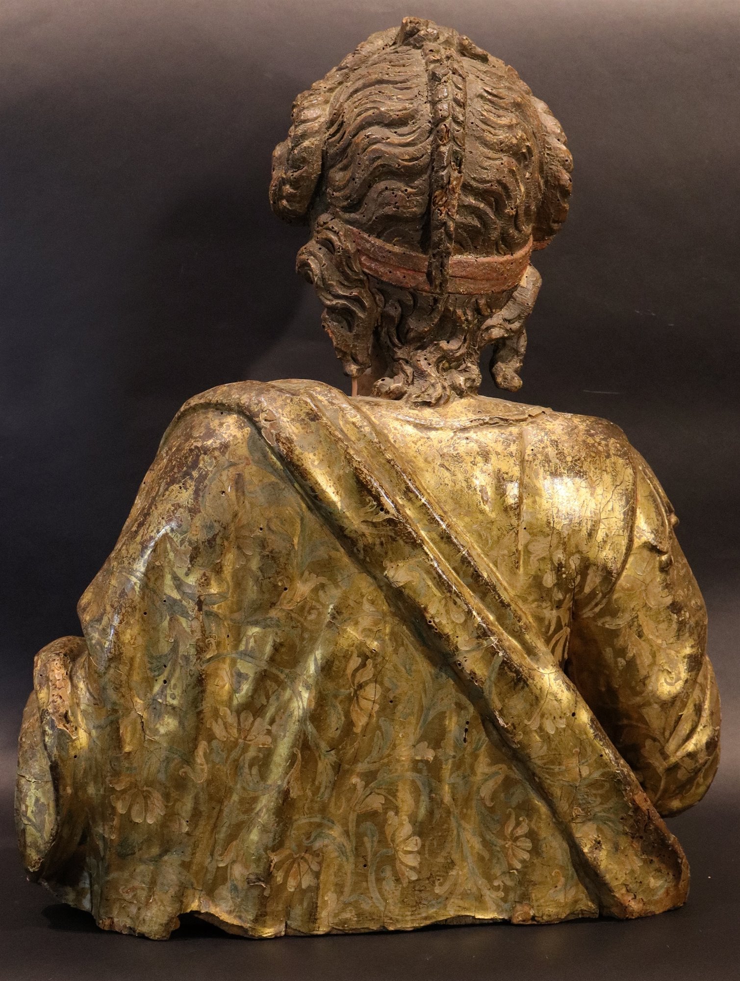 Coppia sculture lignee: San Giovanni Evangelista e Santa Caterina d’Alessandria