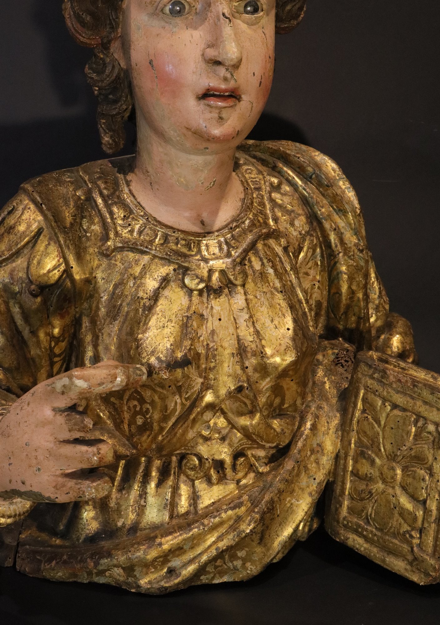 Coppia sculture lignee: San Giovanni Evangelista e Santa Caterina d’Alessandria