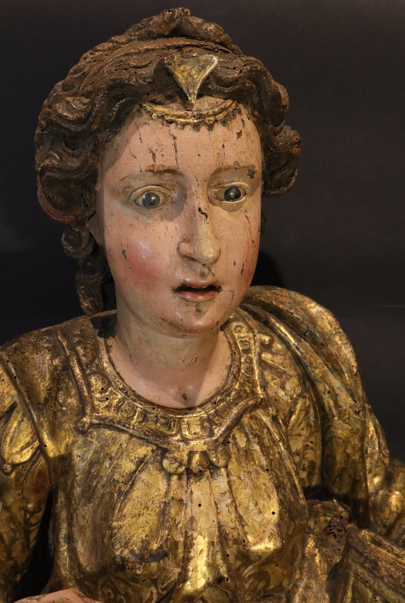Coppia sculture lignee: San Giovanni Evangelista e Santa Caterina d’Alessandria