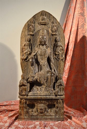 Preziosa scultura in pietra grigia 'Guanyin Botdhisattva'