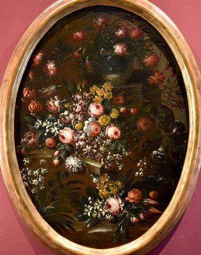 Grande composizione di fiori all'aperto (1 di 4)