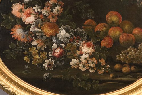 Natura morta di fiori e frutta